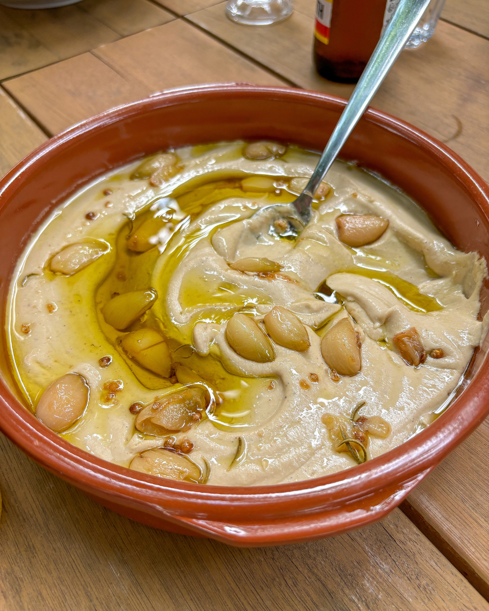 Bold Bean Co - Confit Garlic Hummusstar