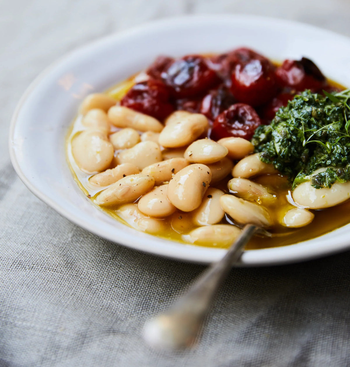  bean-recipe-creamy-queens-with-charred-toms-salsa-verde-boldbeanco 