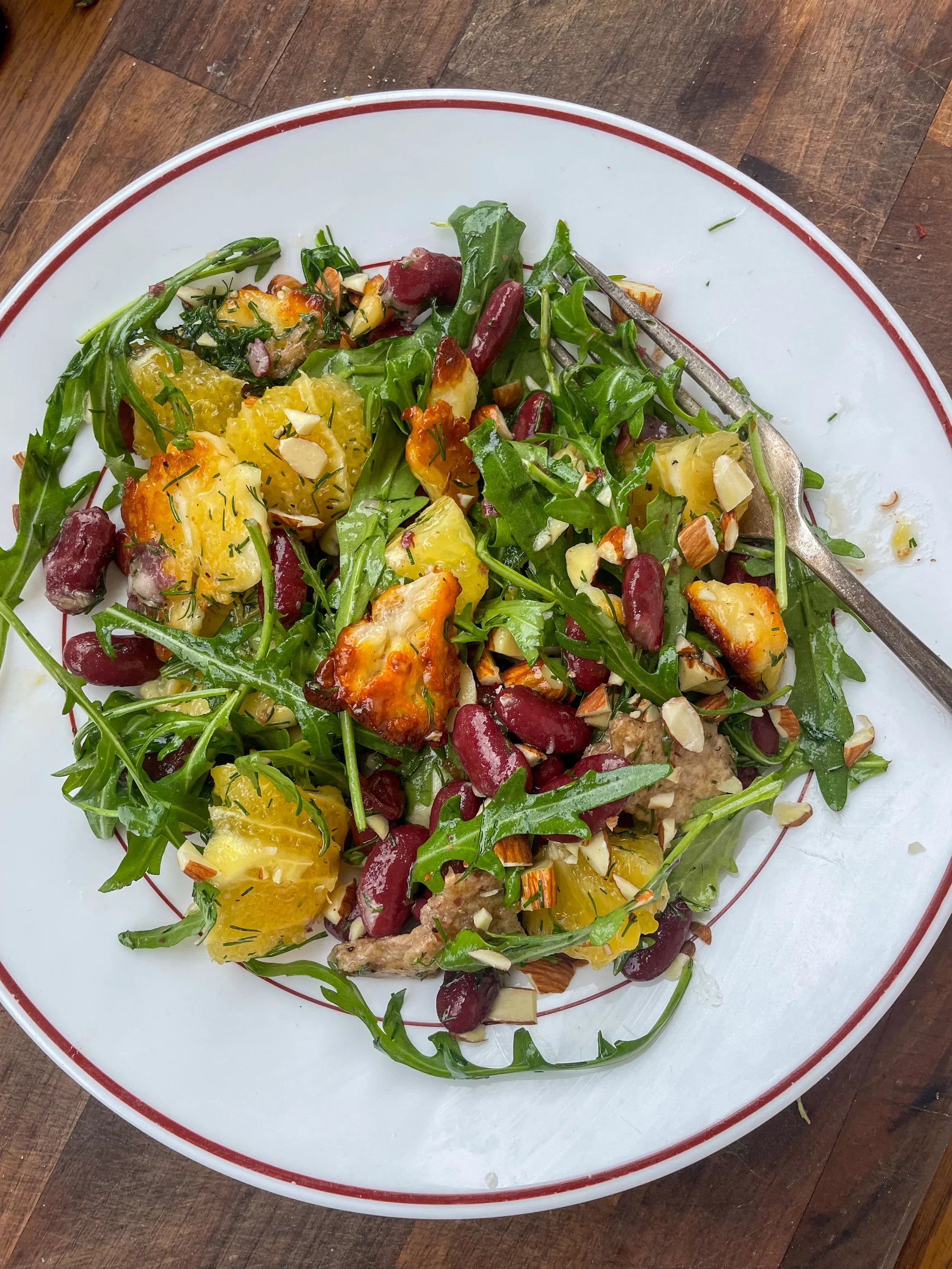 bean-recipe-halloumi-red-bean-nectarine-salad-with-pitta-chips-boldbeanco