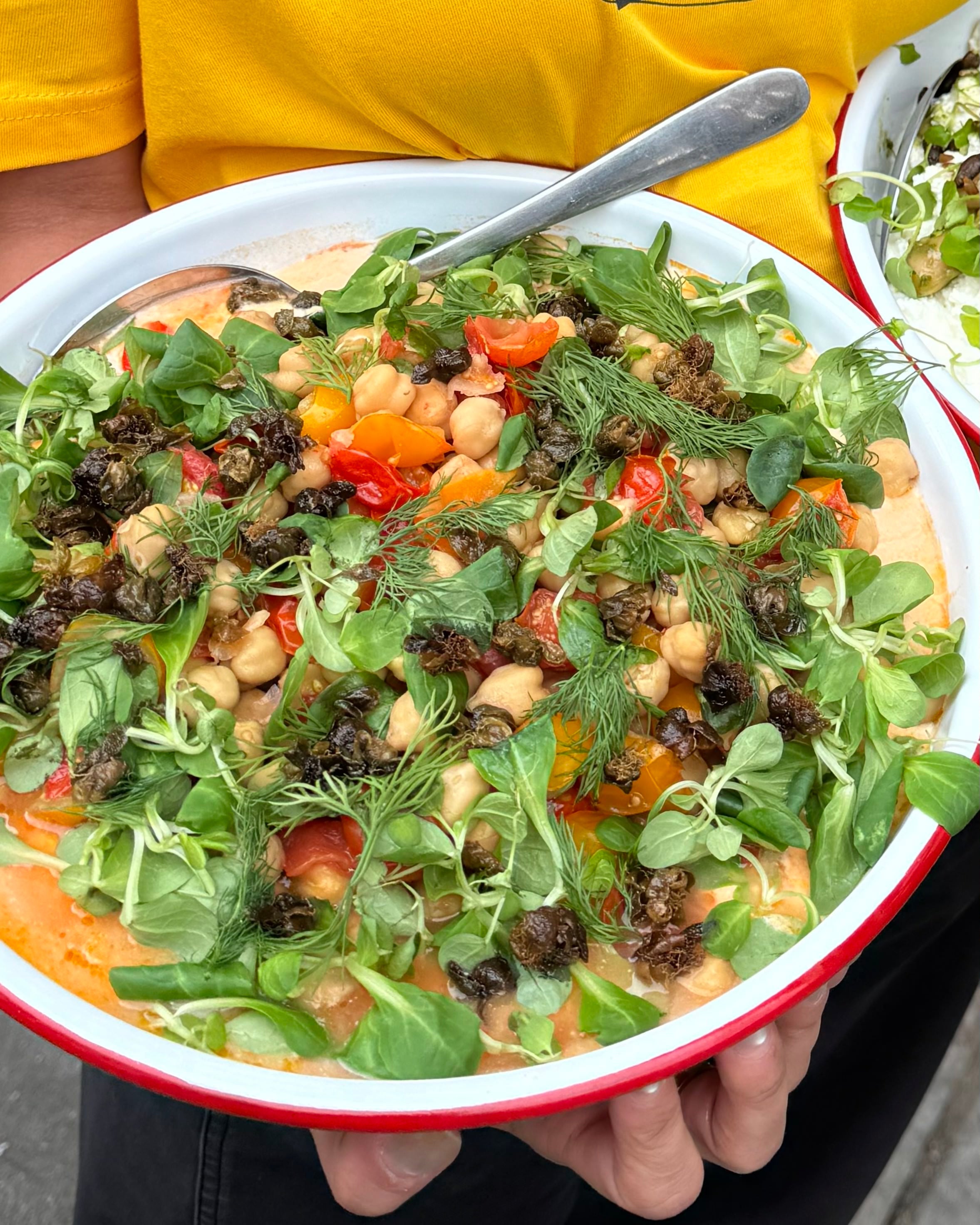 bean-recipe-blistered-tomato-chickpea-salad-with-harisa-yoghurt-crispy-capers-boldbeanco