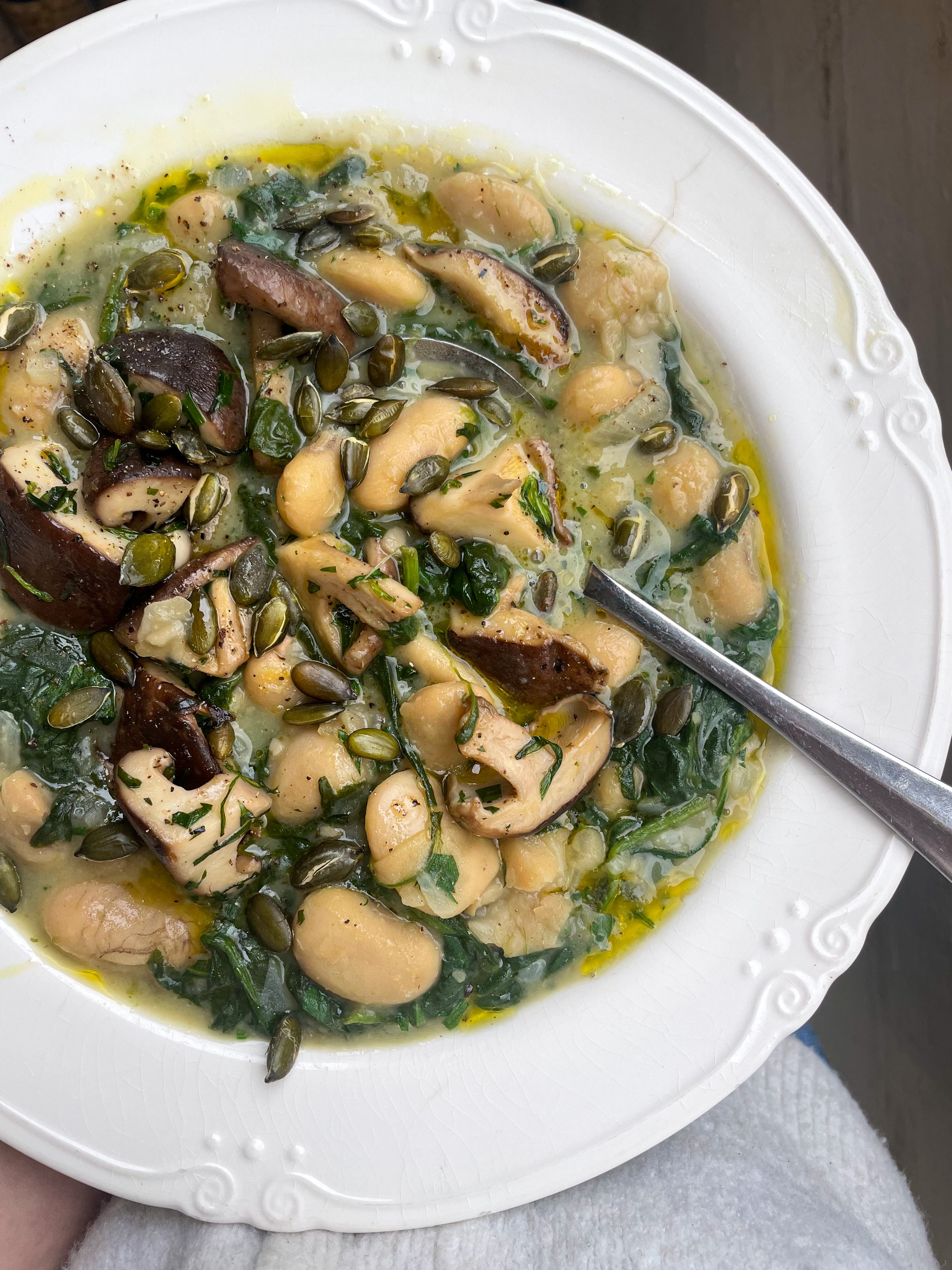 Speedy Spinach + Tarragon Mushroom Beans